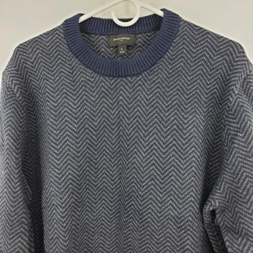 Banana Republic Men's Cozy Herringbone‎ Knit Crew Neck Sweater Blue Grey Large